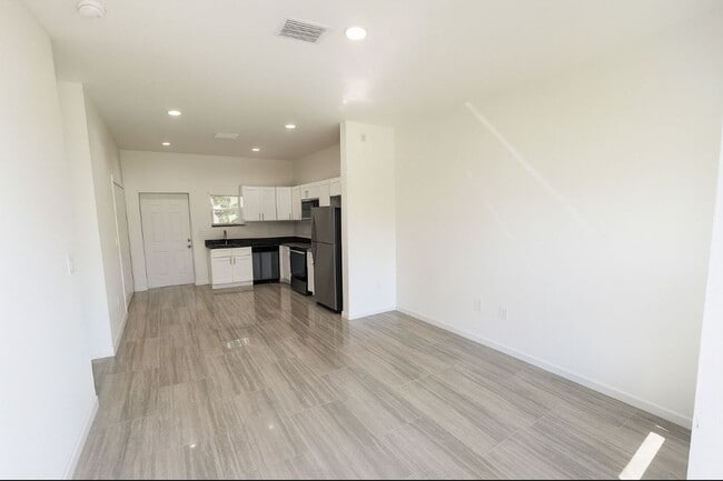 Photo - Brand New 2/2- Punta Gorda FL