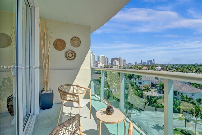 Building Photo - 19380 Collins Ave Unit 718 Rental