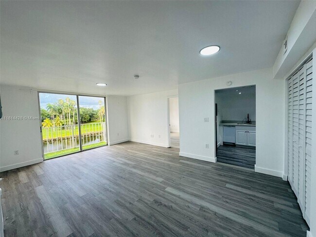 Photo - 1740 NW N River Dr Condo Unit 416