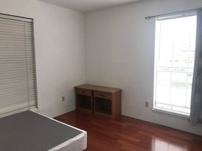 Photo - 9201 Clarewood Dr