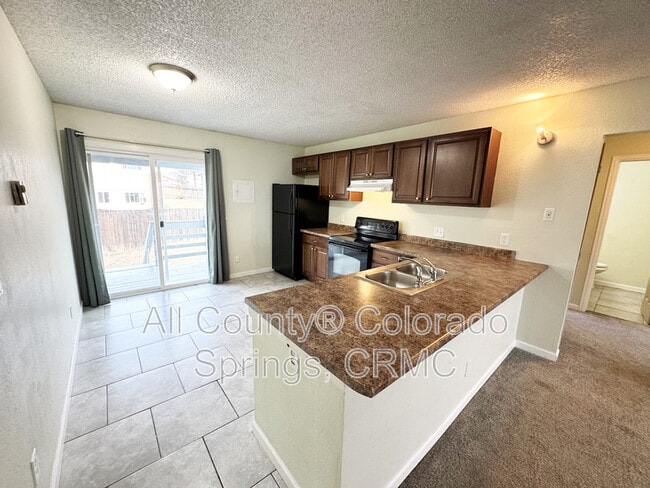 Photo - 915 Hathaway Dr Unidad #C