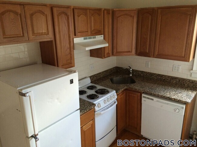 Photo - 41 Bay State Rd Unit 5F