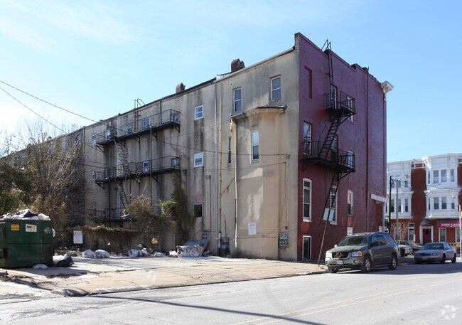 Photo - 837 North Fulton Avenue