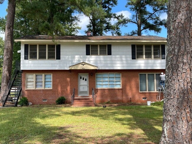 Building Photo - Farmer400 Unit Apt B (upstairs)