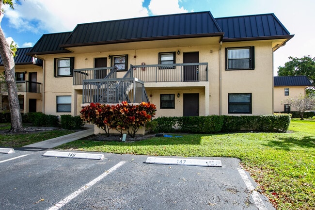 Building Photo - 142 NW 91st Ave Unit 104