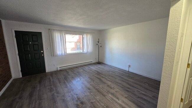 Photo - 2107 Chatalet Ln Unit Apt M