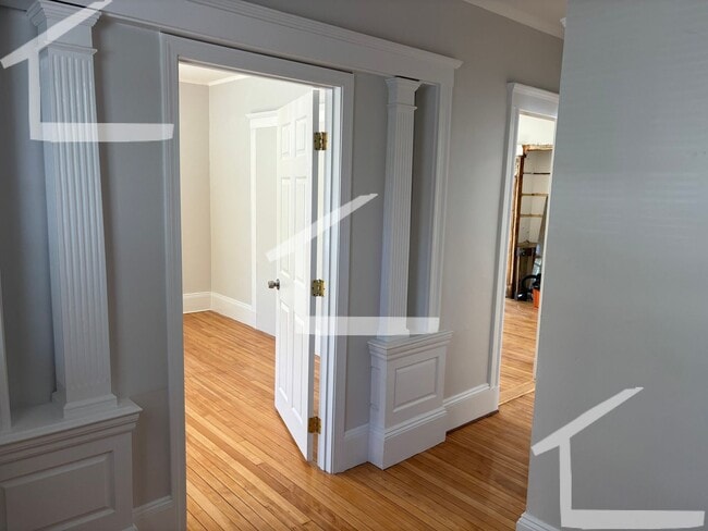 Photo - Huge, newly renovated 3 bed unit near Oak Square.