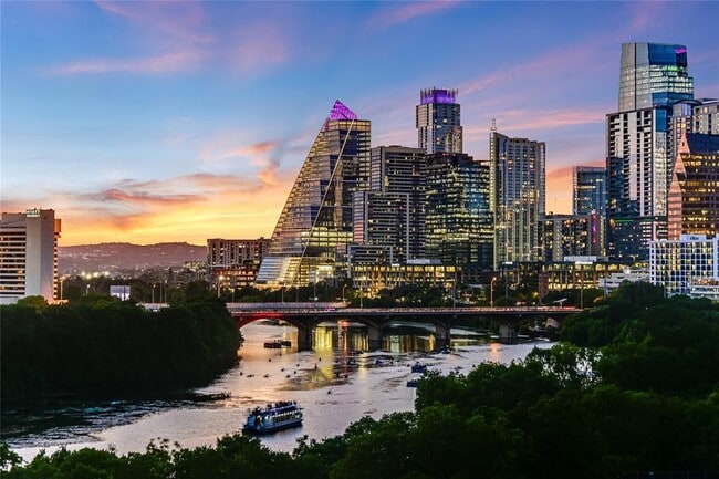 Photo - 54 Rainey St Unit 922