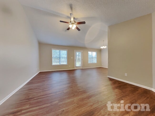 Photo - 69 Gray Ghost St