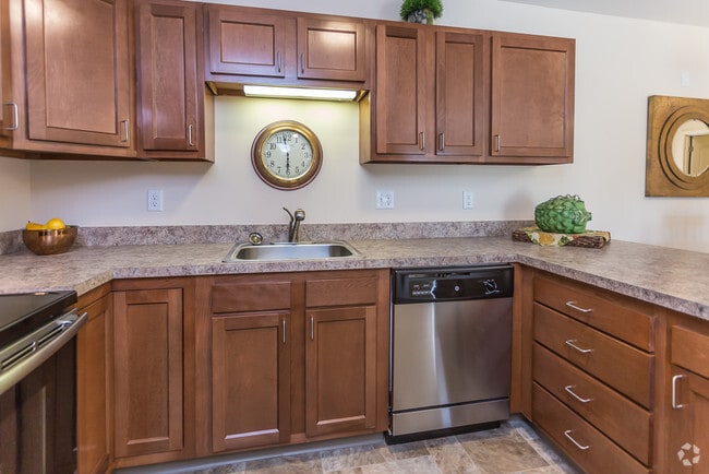 2HAB-1BA - Southpark Square Senior Apartments