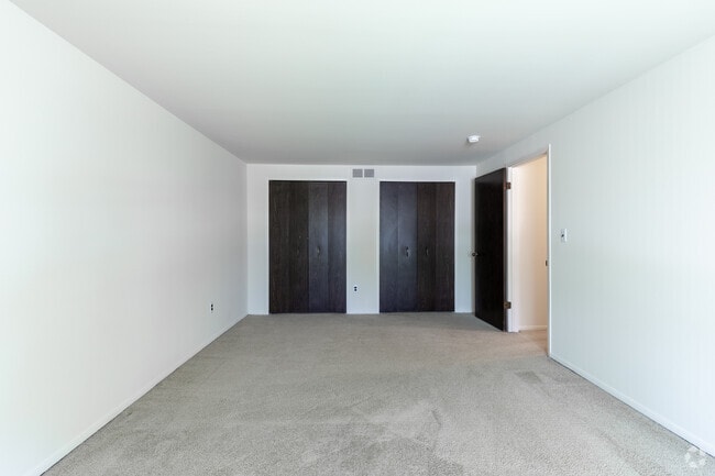 2BR, 1.5BA - 1120SF - Primary Bedroom