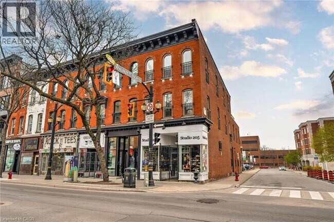 Photo - 1/2 King St E Unit 2