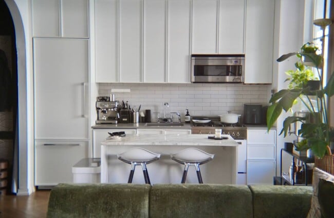 Building Photo - 184 Kent Ave Unit A606