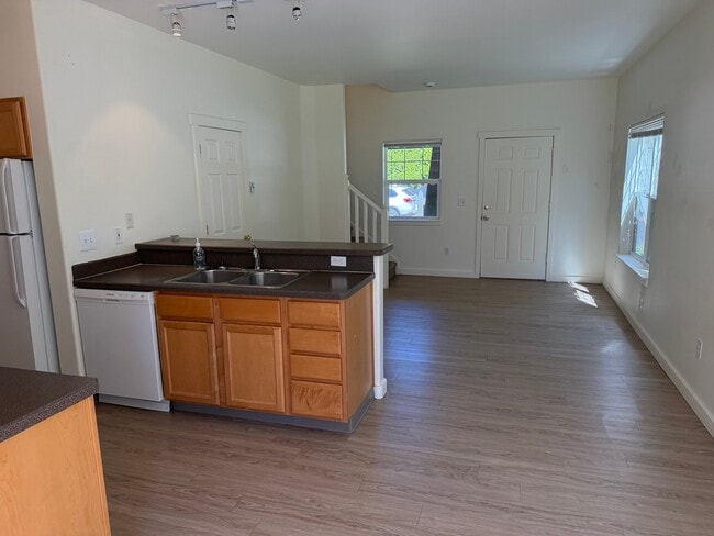 Photo - 1407 Lucinda Ct Unit 1407 NE Lucinda  1