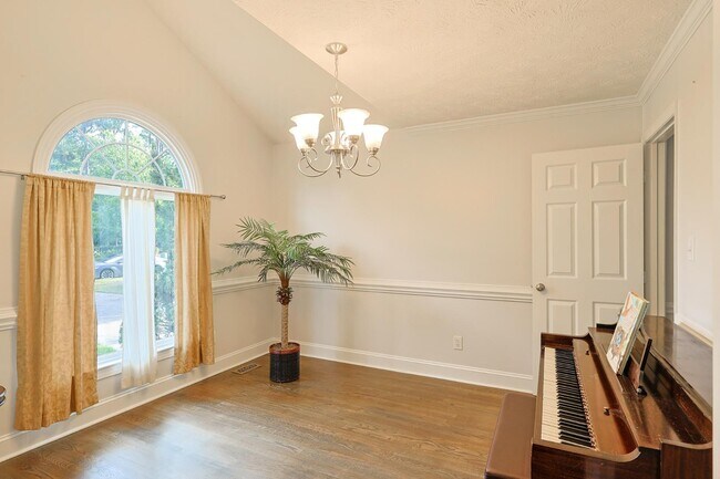 Photo - 621 Spy Glass Dr