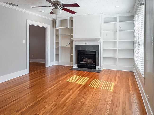 Photo - 821 S College Ave
