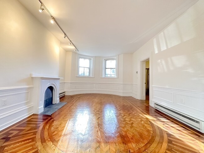 Building Photo - 534 Massachusetts Ave Unit 1 Rental