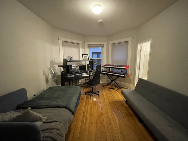 Building Photo - 189 W Springfield St Unit 3 Rental