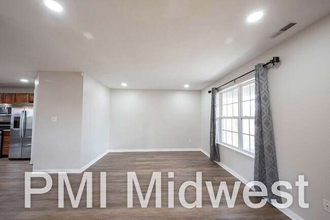 Photo - 18058 Cristin Way