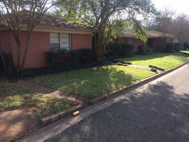 Building Photo - 221 Mitchell St Unit 221 Mitchell