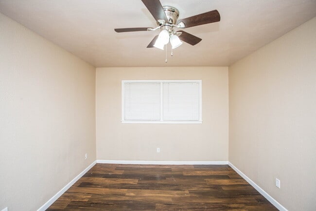 Photo - Comfy 2 bed 1 bath home! Unit #10