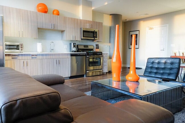 Photo - 256 E Main St Apartamento Unidad ID1265076P