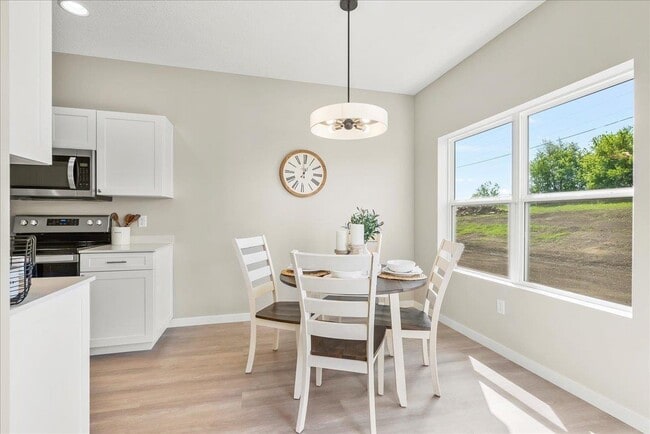 Photo - 715 Spruce Needle Ln