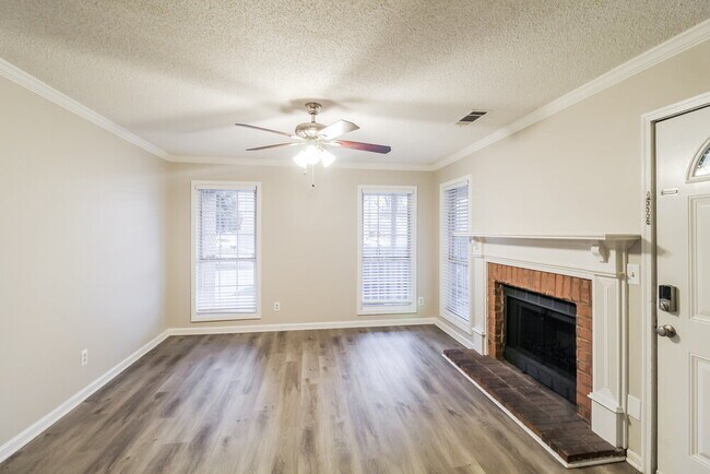 839 Ashley Ln