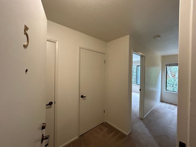 Photo - Large, 2 BR / 2 BA with Cathedral Ceilings, Washer and Dryer!