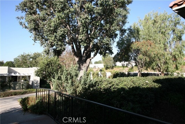 Building Photo - 3034 Via Vista Unit D