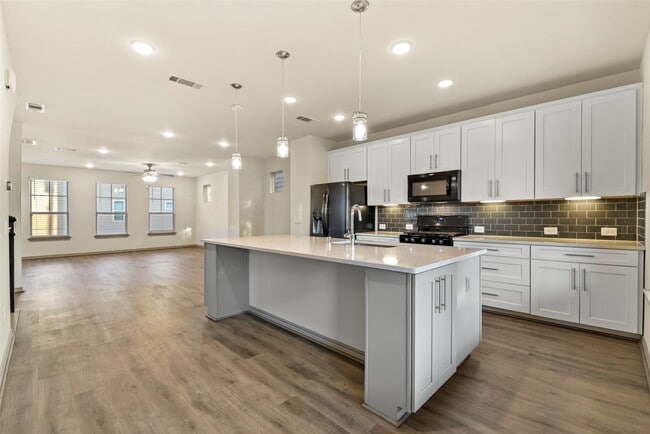 Building Photo - 2123 Sequoia Woods Dr Rental