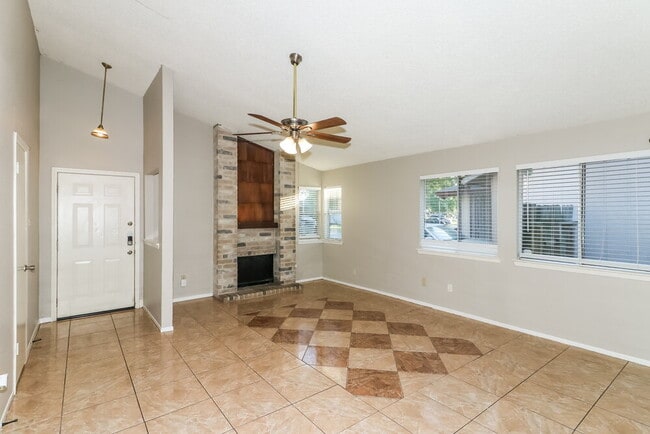 Photo - 17728 Northhagen Dr