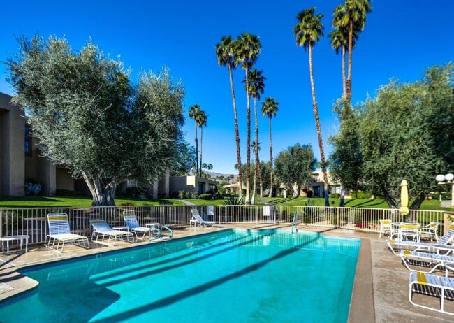 Photo - 47900 Oasis Ct Unit Spacious with Mtn Views