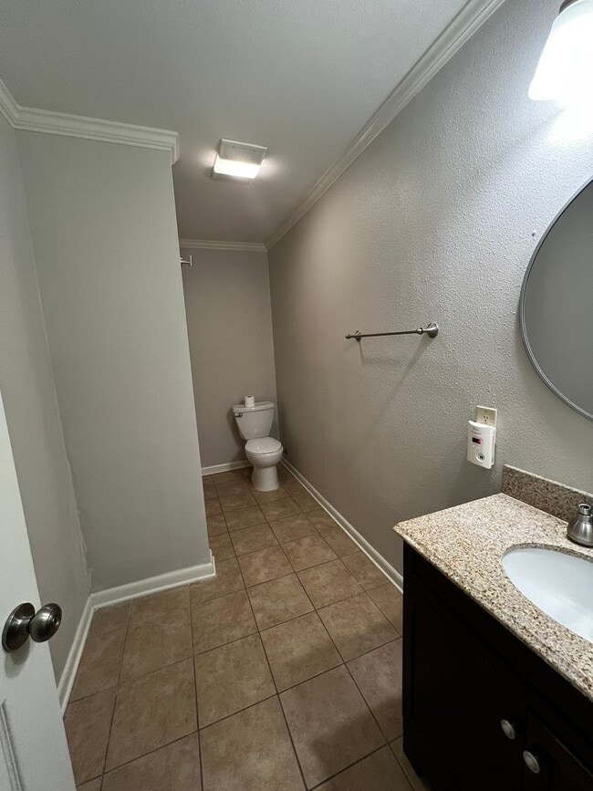 Photo - 3 Bedroom, 2 Bathroom, Brick Home with large yard