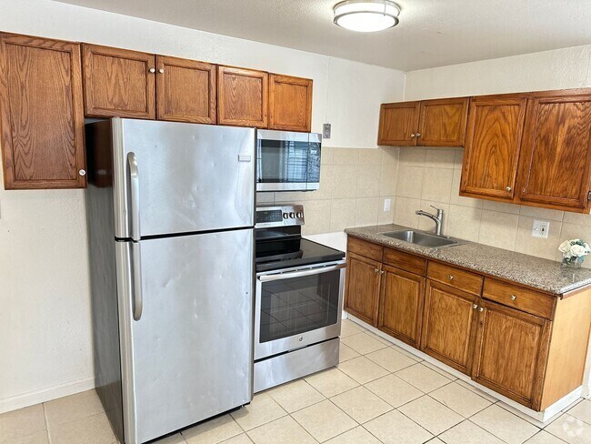 Building Photo - 3421 Unit 7 Rental