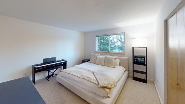 Photo - 11 Russell Trail