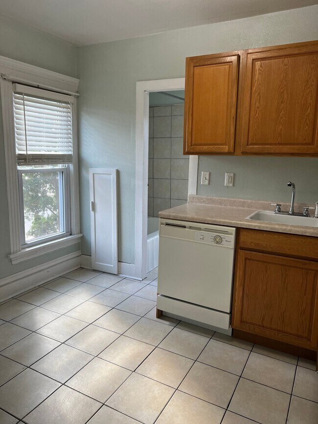 Photo - 803 W 20th St Unit 4