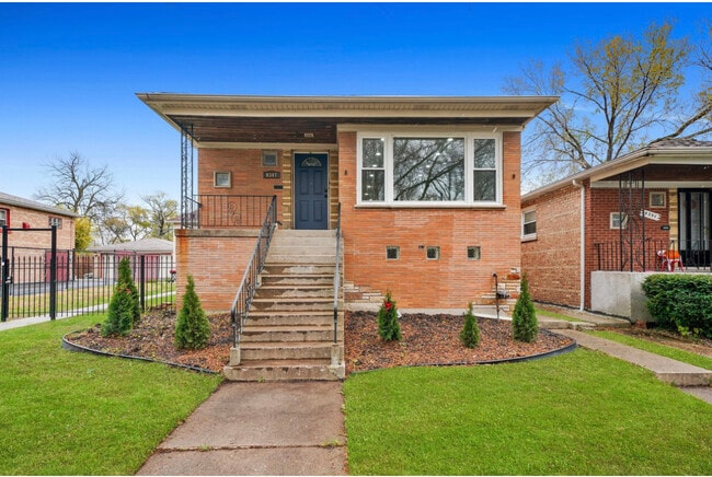 Building Photo - 9347 S Luella Ave