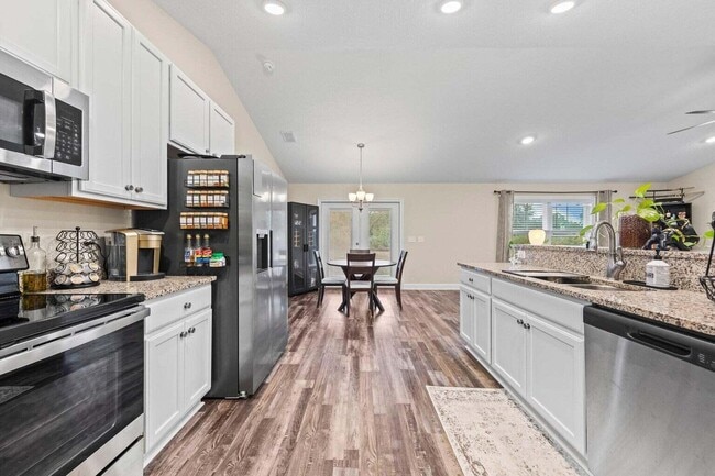 Photo - 2784 Keats Dr