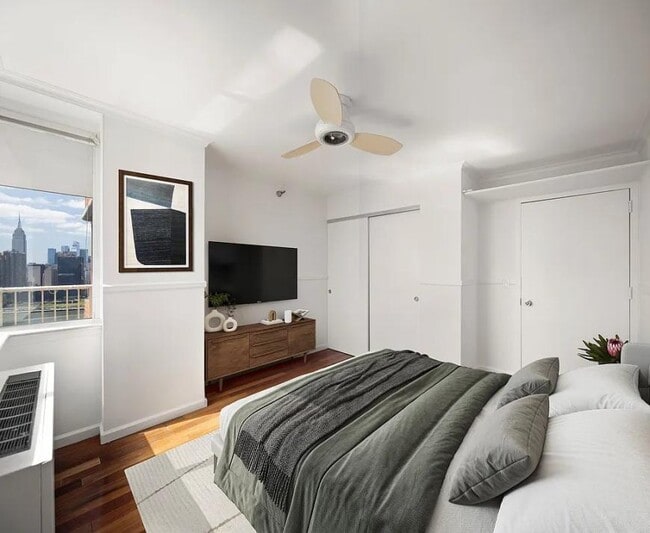 Photo - 3 bedroom in Long Island City NY 11109 Unit PH4