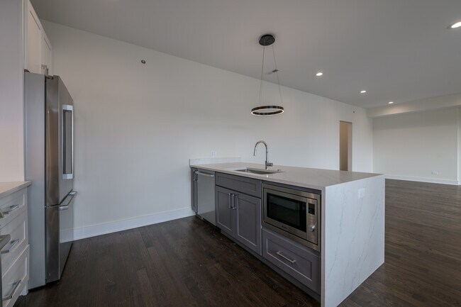 Photo - 3001 N Southport Ave