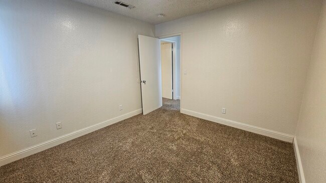 Boulder Springs Apartments