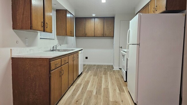 Building Photo - 2175-2175 S Curtis Rd Unit 2175
