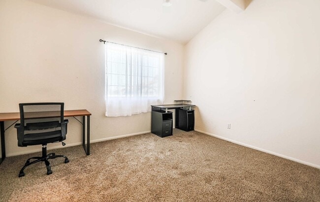Photo - Cute 2 Bedroom Condo FOR RENT!