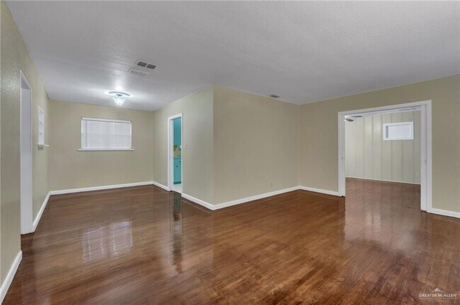 Photo - 15 Quince Cir