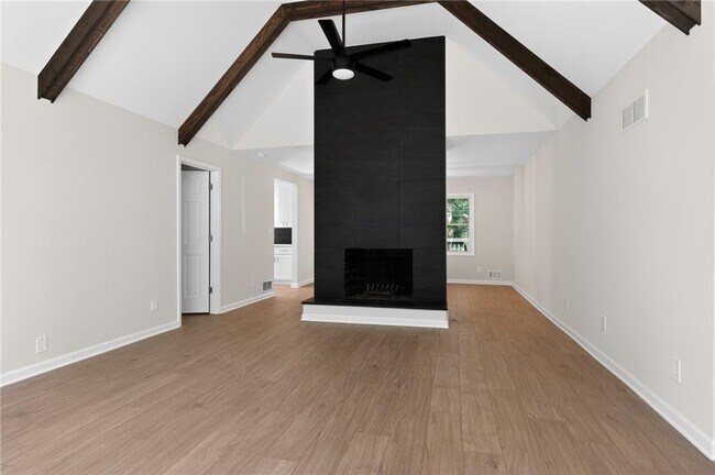 Photo - 1480 Edinburgh Dr