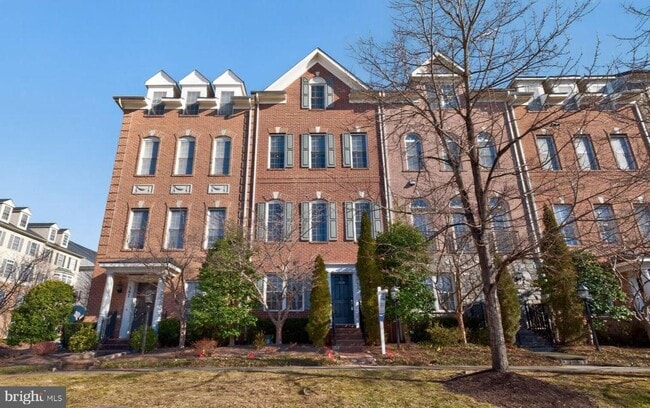 Building Photo - 593 Cedar Spring St