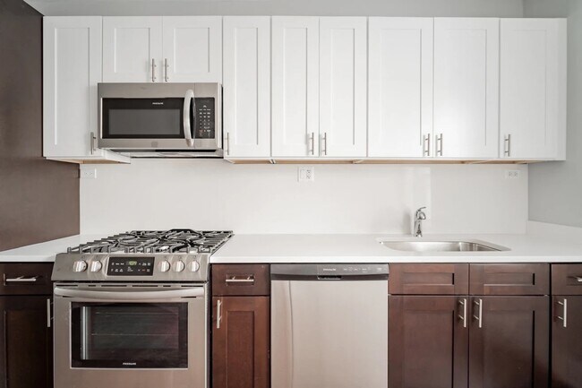 Photo - 5162 W Montrose Ave Unidad 6