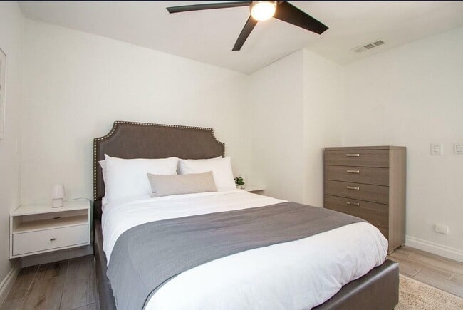 Photo - 3350 NE 14th Ct