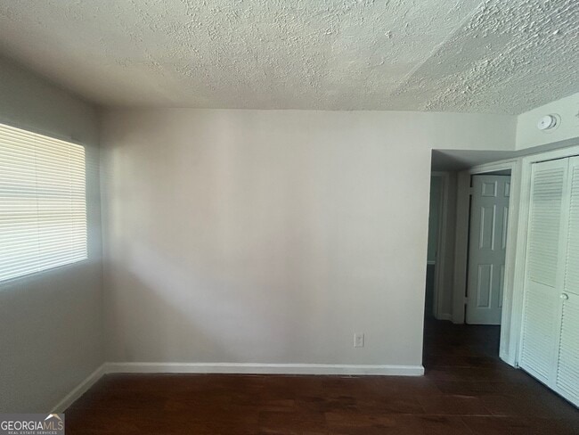 Photo - 512 Lindsay St NW